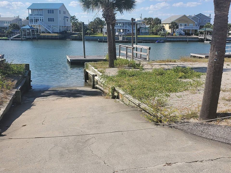 2nd image of 1975 S Waccamaw Dr. #1976 S. Waccamaw Drive