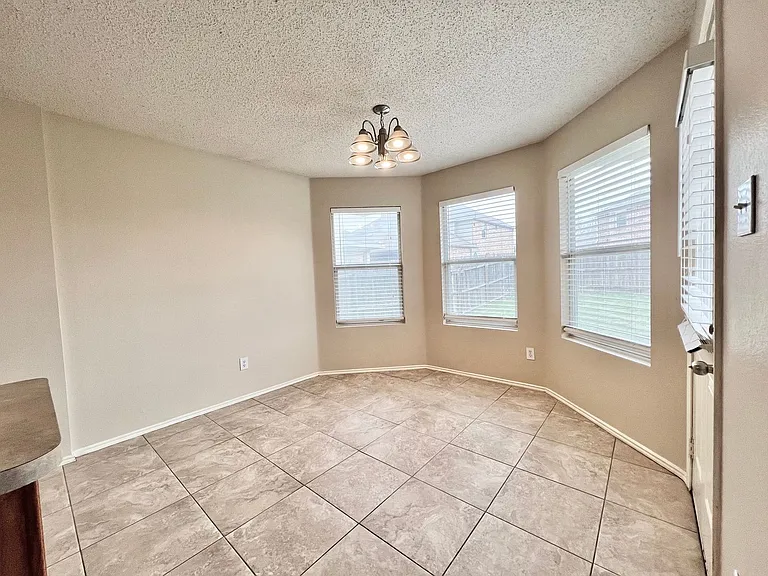 9925 George Washington Dr — Photo 25