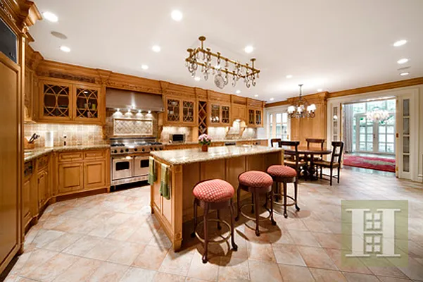 Rented by Halstead Real Estate | media 4