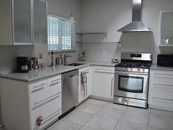 5th image of 6993 N Village View Dr