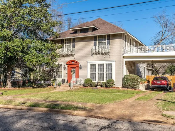 1026 Cedar St, Palestine, TX 75801