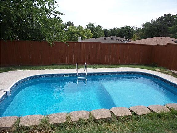 2nd image of 10248 Maria Dr