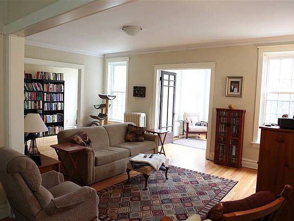 2nd image of 6524 N Bosworth Ave