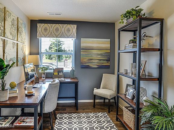 Main level office/5th bedroo