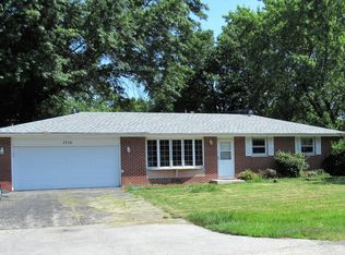 1715 Oakwood Ln, Joliet, IL 60433