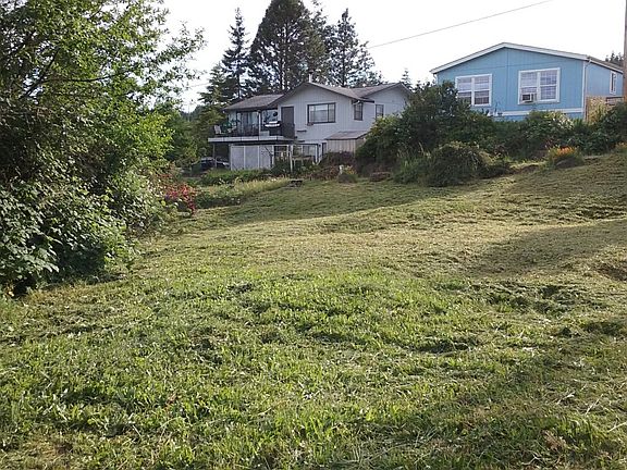 4th image of 1895 1st Ave W