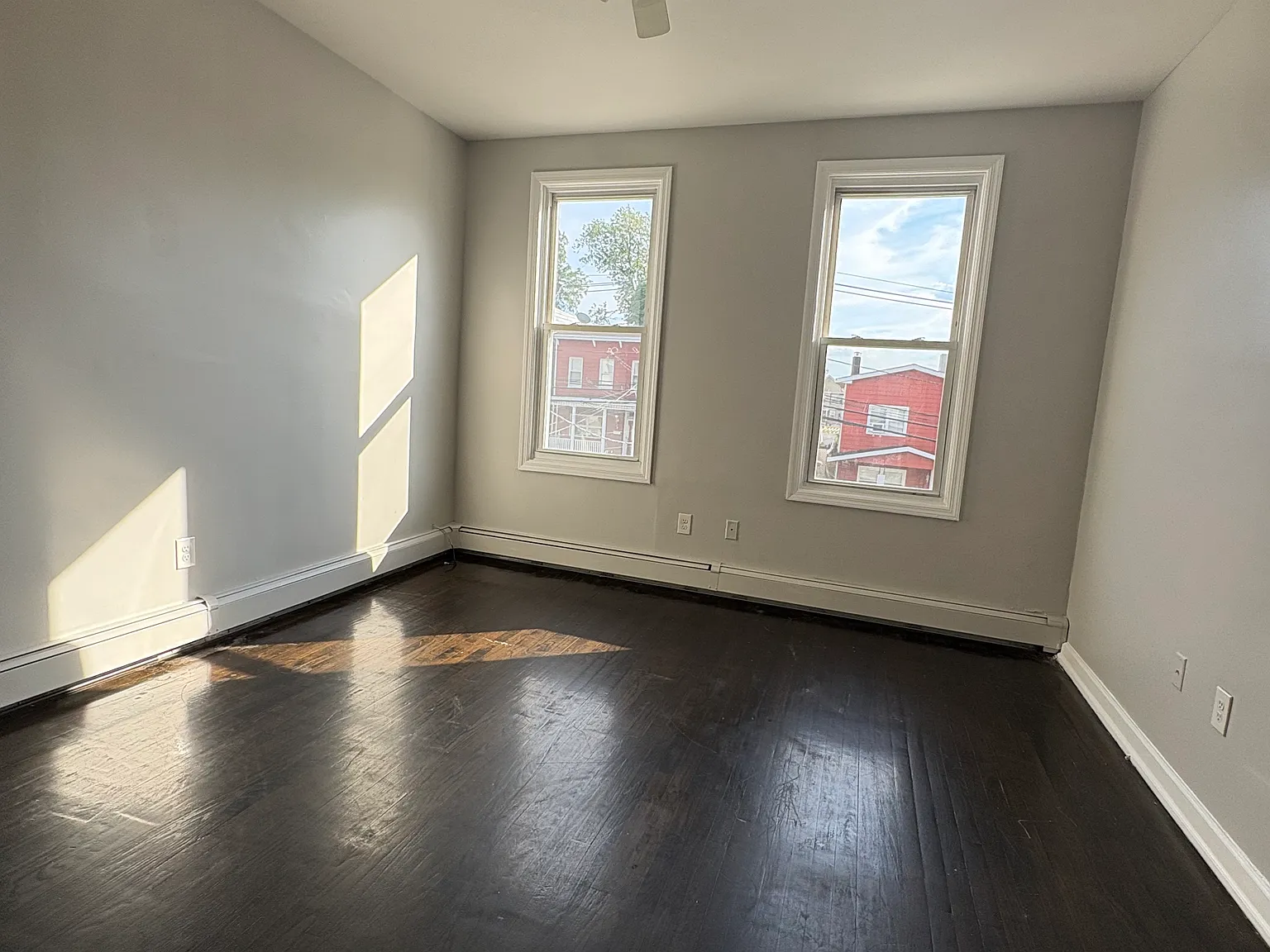 3 bed, $2,100 — Photo 3