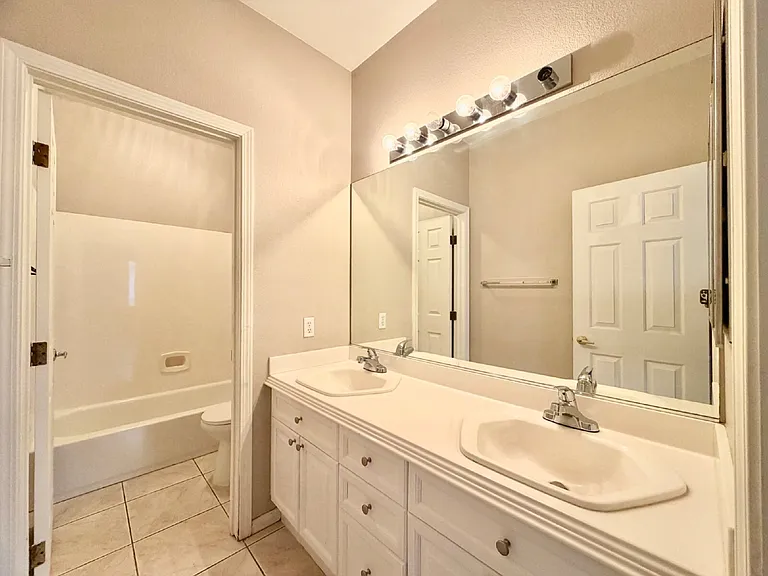 8917 Waltzing Waters Ct — Photo 35