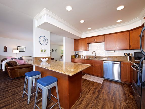 2nd image of 390 San Antonio Ave #9