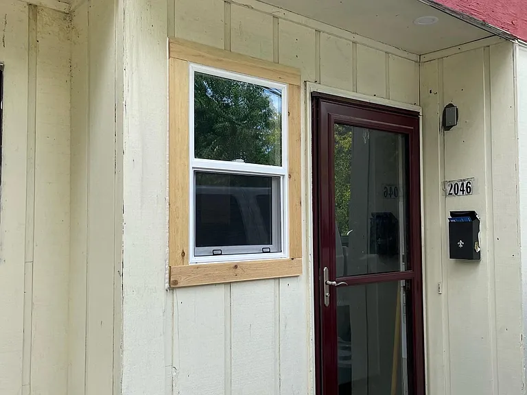 Separate private Entrance