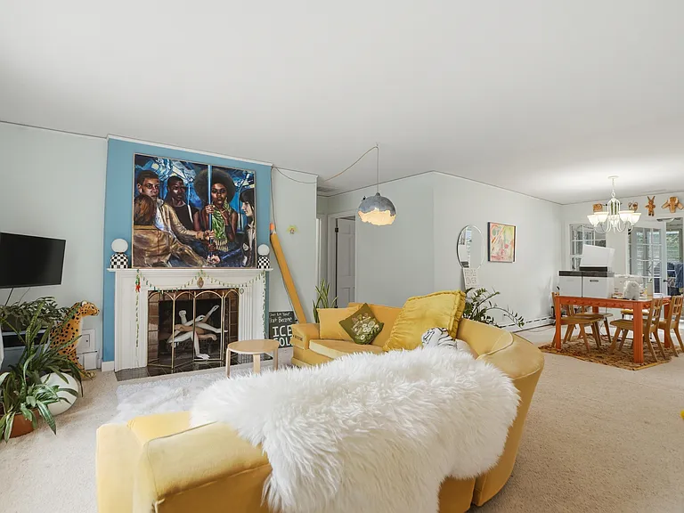 321 McLean St — Photo 5
