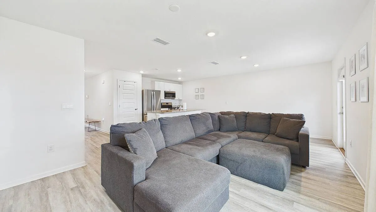 4 bed, 1492 sqft, $2,600 — Photo 1