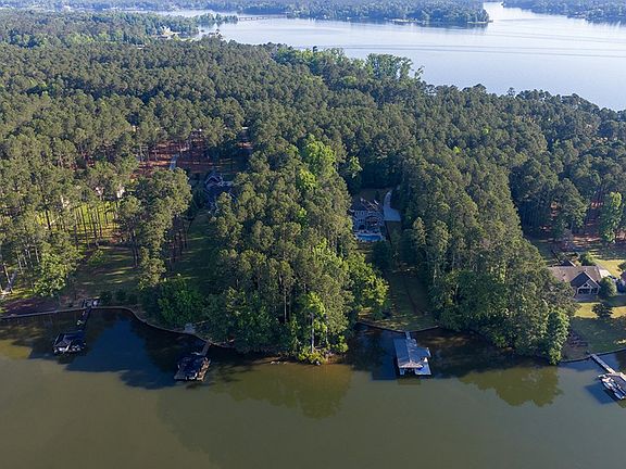 4th image of 332 Mainsail Dr