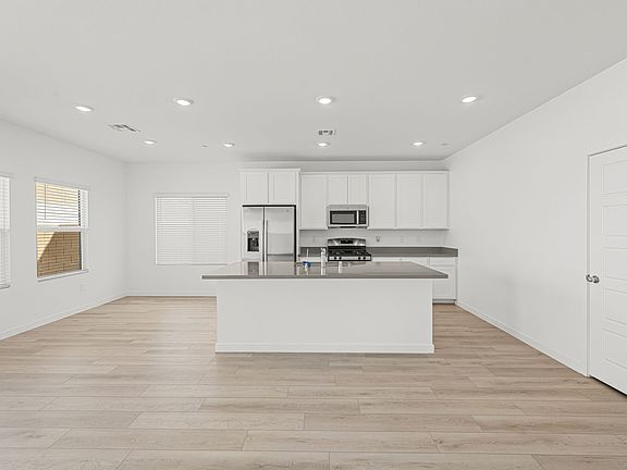 6 web or mls Lennar 3369 Dancing Waters St 6