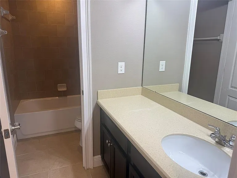 3128 Amalfi Dr — Photo 17