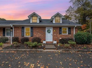 2914 Burke Place Ct, Winston Salem, NC 27103