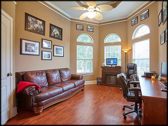 4th image of 626 W Heritage Dr