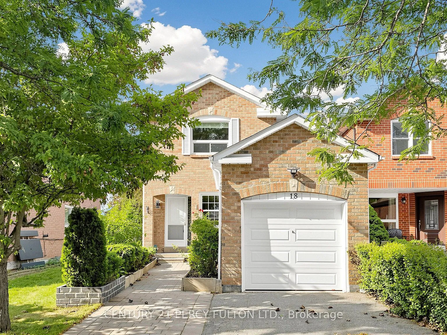 4 bed, $2,850 — Photo 1