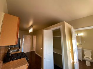 1520 W Champlost St #3F, Philadelphia, PA 19141