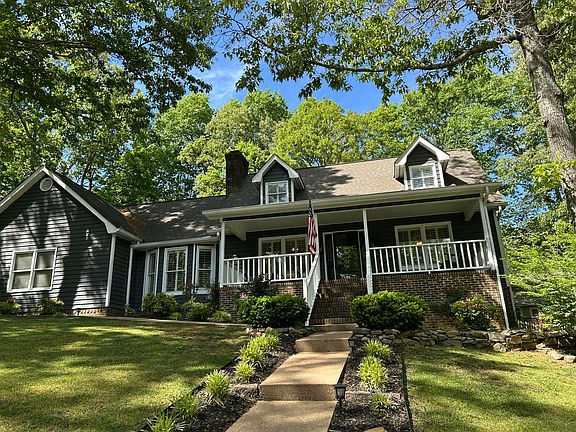 2nd image of 116 Hunter Hills Pl NE
