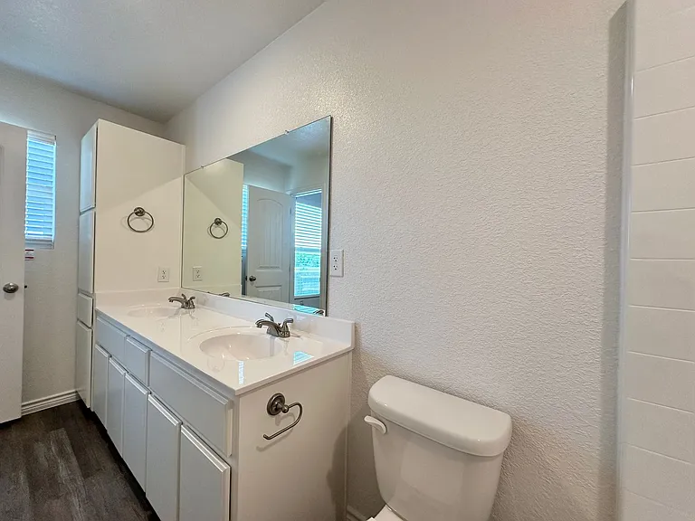 306B Dolphin Dr — Photo 24