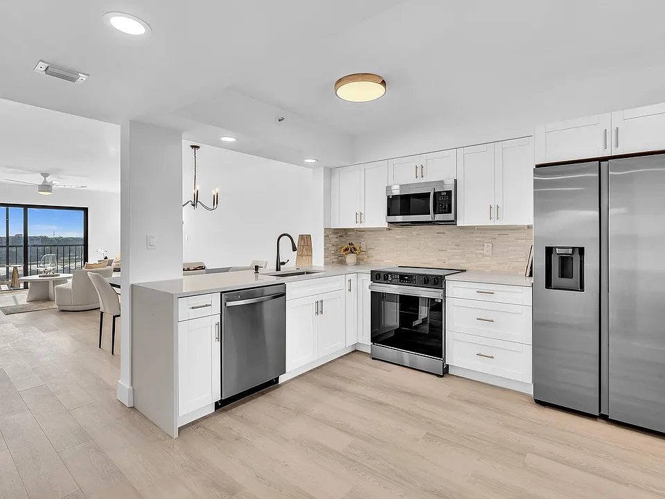 7076 Huntington Ln APT 707, Delray Beach, FL