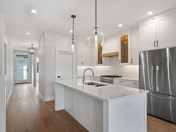 2nd image of 1444 Crown Isle Dr #111