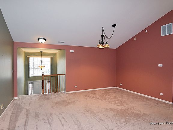 4th image of 820 Stuarts Dr