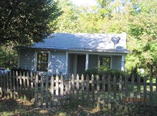 702 Middleboro Rd, Oregonia, OH 45054