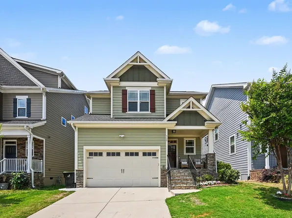 712 Goldenview Acres Ct, Apex, NC 27502