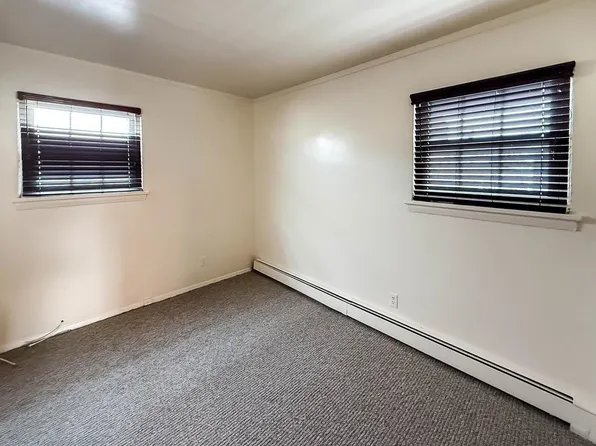 14 Suburbia Court image 10 of 21