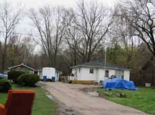 3102 E Gordonville Rd, Midland, MI 48640