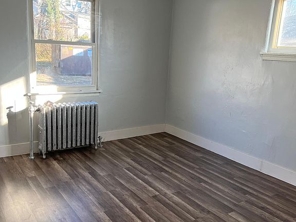4th image of 1906 Elsmere Ave #4
