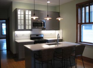 1925 W Eddy St #1, Chicago, IL 60657