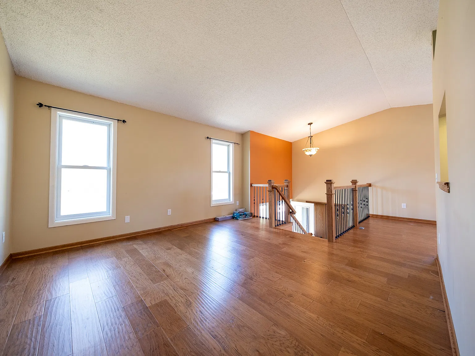 Flagstaff Court South, Rosemount (16211) JP DG1 - 1 — Photo 3