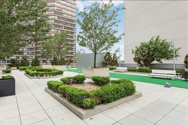 Rented by Corcoran | media 14