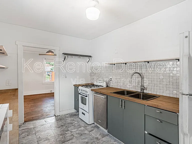421 N Stuart St — Photo 21