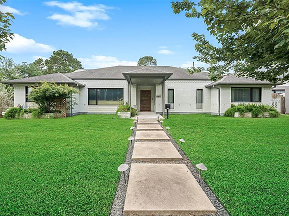 3rd image of 3601 S Braeswood Blvd
