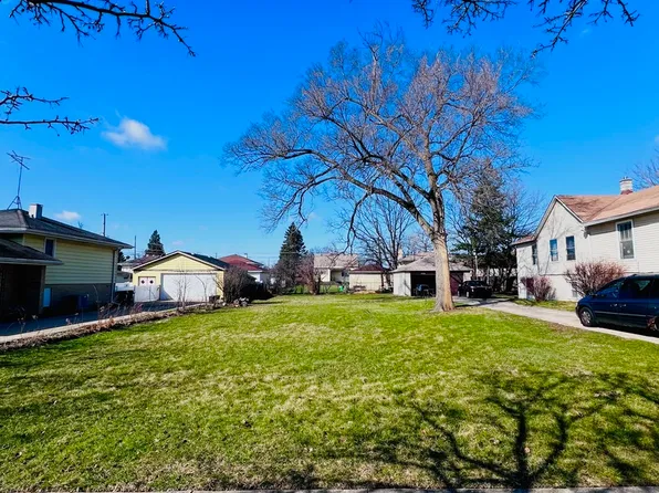 4530 Arthur Ave, Brookfield, IL 60513