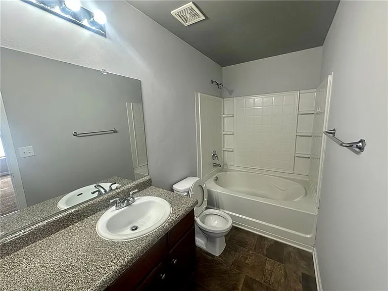 6078 Oak Bend Ct — Photo 14