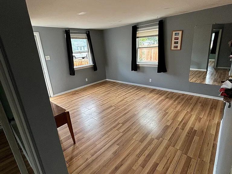 6915 Reno Dr — Photo 2