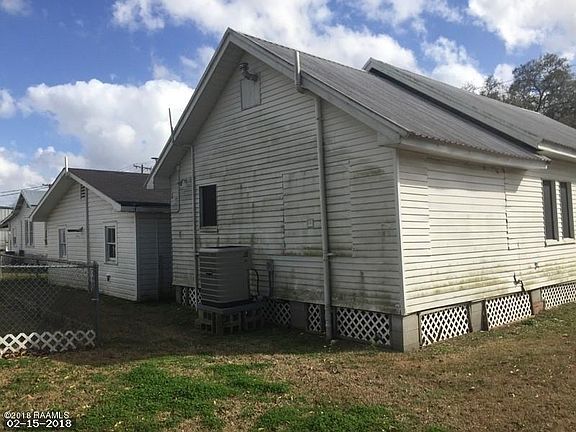 2nd image of 603 E Elm St
