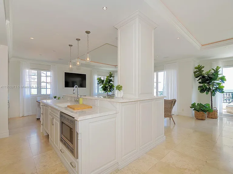 19251 Fisher Island Dr #19251 — Photo 7