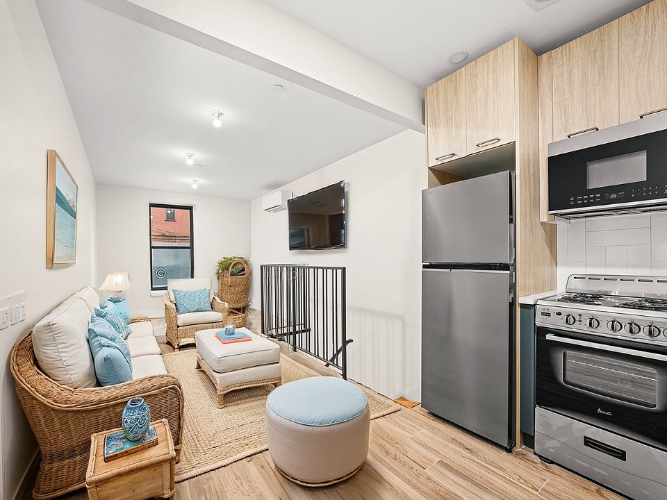 1st image of 1584 Prospect Pl #2A