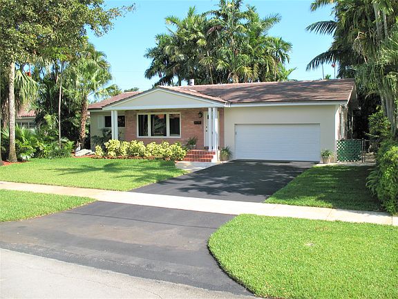 2nd image of 1184 Heron Ave
