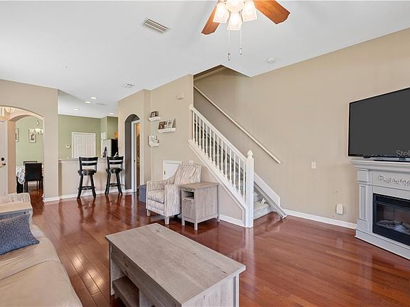 5th image of 2554 Newbern Ave