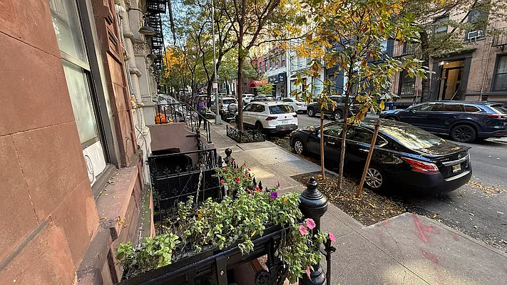 Rented by HOLTON REAL ESTATE INC. | media 9