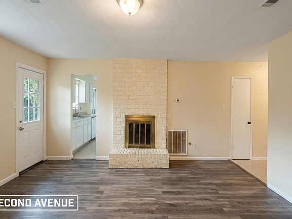 2nd image of 7035 Shady Arbor Ln