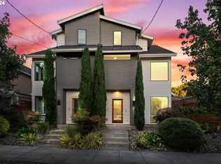 3912 N Gantenbein Ave, Portland, OR 97227