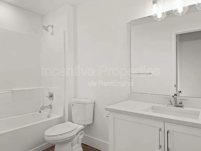 566 S Grandview Ave — Photo 11